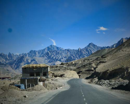 Srinagar - Kargil - Leh - Nubra - Pangong - Sonmarg